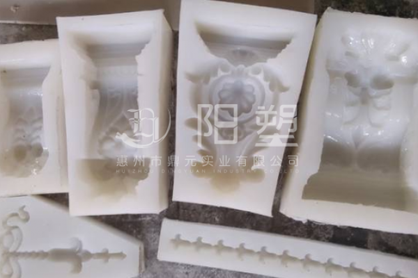 市面上的石膏線做成的模具硅膠使用時(shí)候需要主要什么呢？